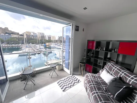 2 bed Apartment For Rent in Ta' Xbiex, Ta' Xbiex - thumb 2