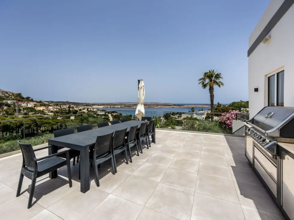 6 bed Villa For Sale in Mellieha, Mellieha - thumb 1