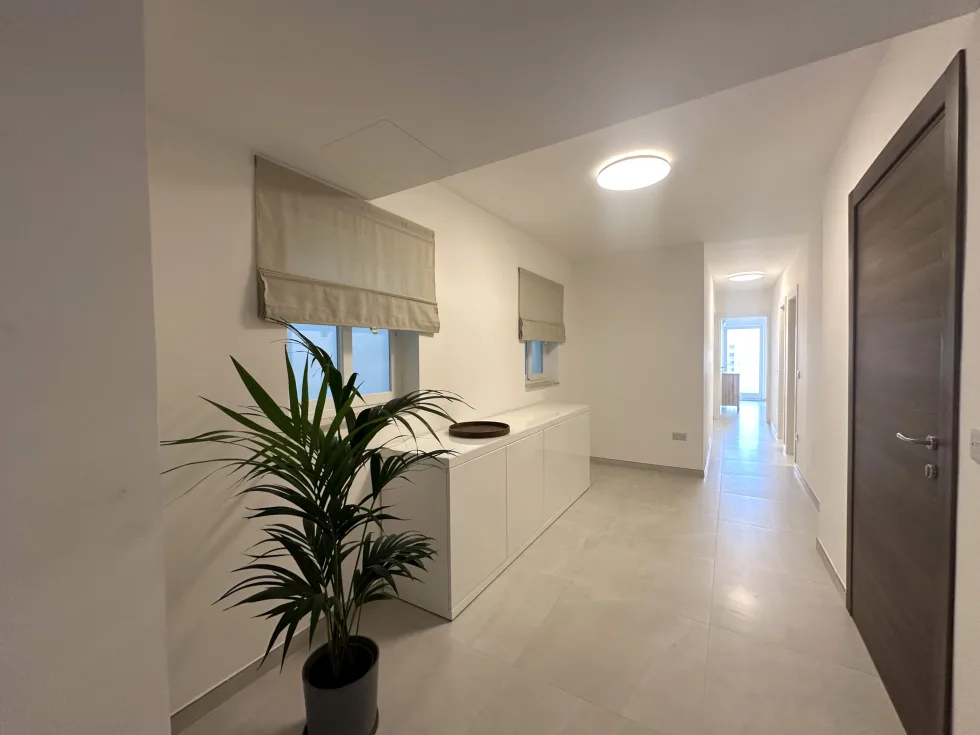3 bed Apartment For Rent in Sliema, Sliema - thumb 4