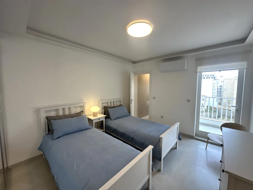 3 bed Apartment For Rent in Sliema, Sliema - thumb 7