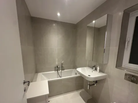 3 bed Apartment For Rent in Sliema, Sliema - thumb 9