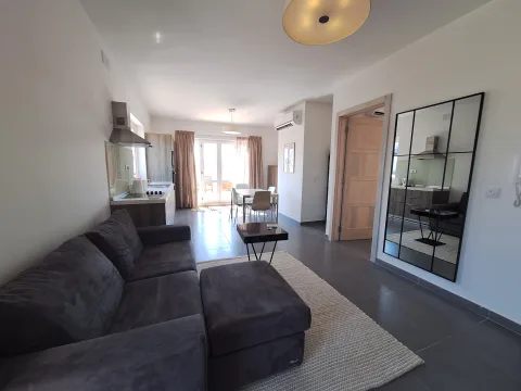 2 bed Penthouse For Rent in Sliema, Sliema - thumb 2