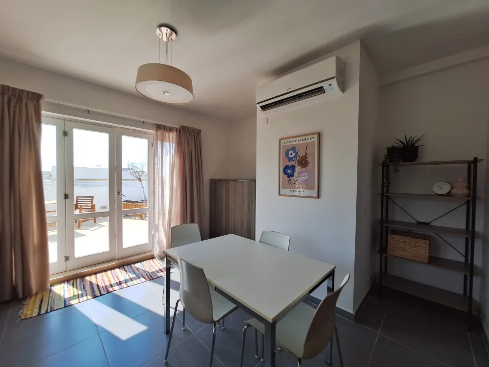 2 bed Penthouse For Rent in Sliema, Sliema - thumb 3