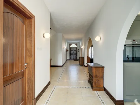 4 bed Villa For Rent in Naxxar, Naxxar - thumb 8