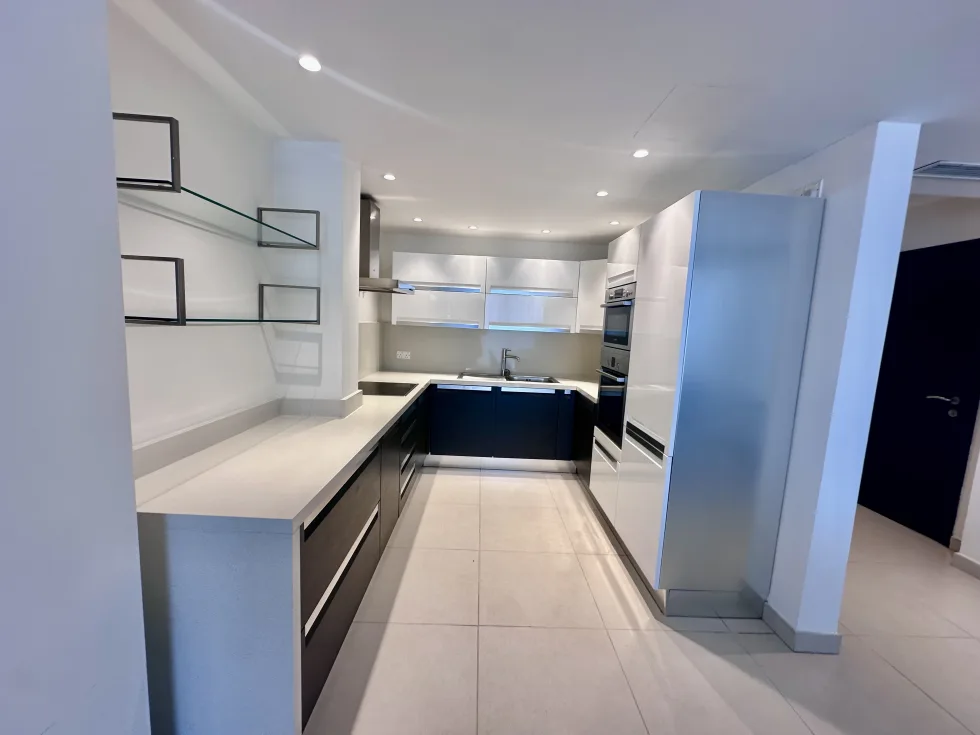 2 bed Apartment For Rent in Sliema, Sliema - thumb 6