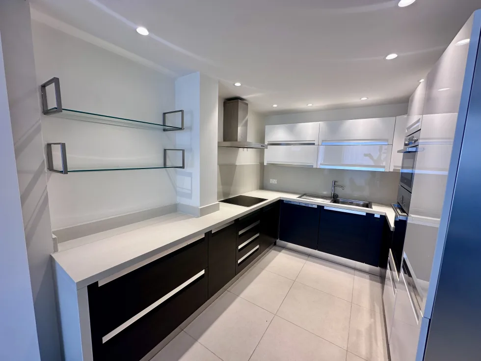 2 bed Apartment For Rent in Sliema, Sliema - thumb 7