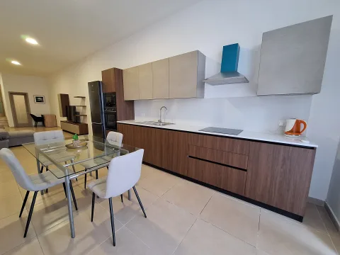 2 bed Maisonette For Rent in Gzira, Gzira - thumb 3