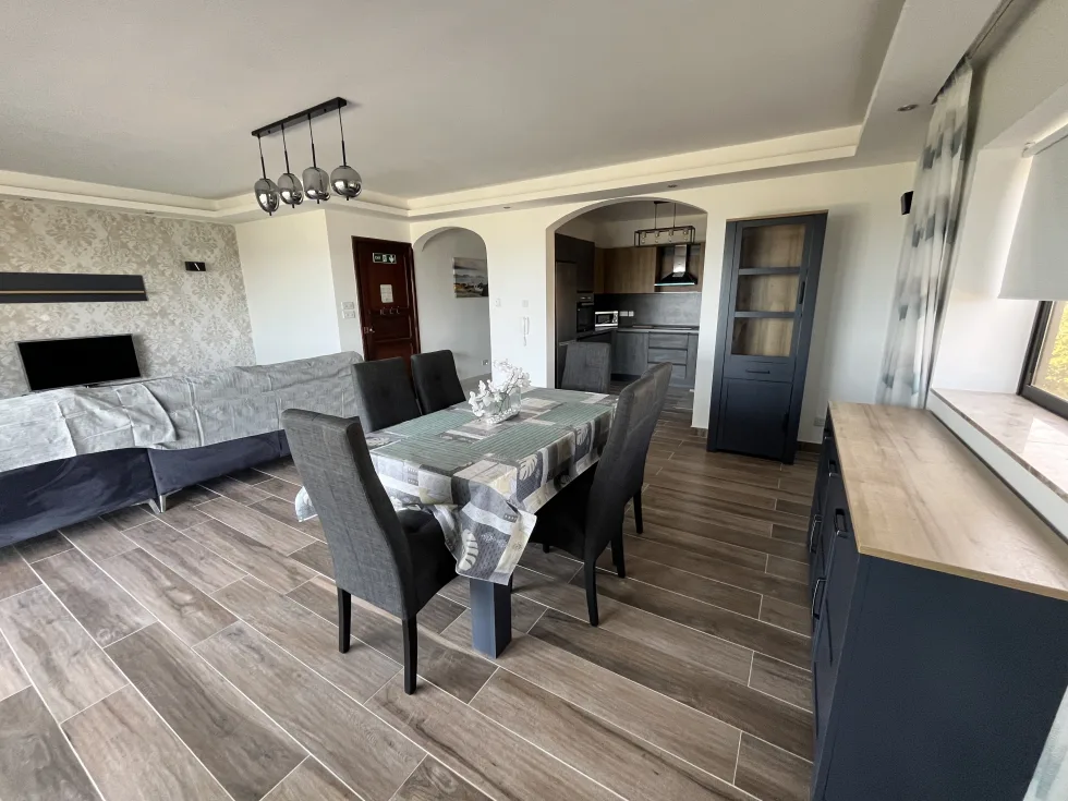 3 bed Apartment For Rent in Qawra, Qawra - thumb 2