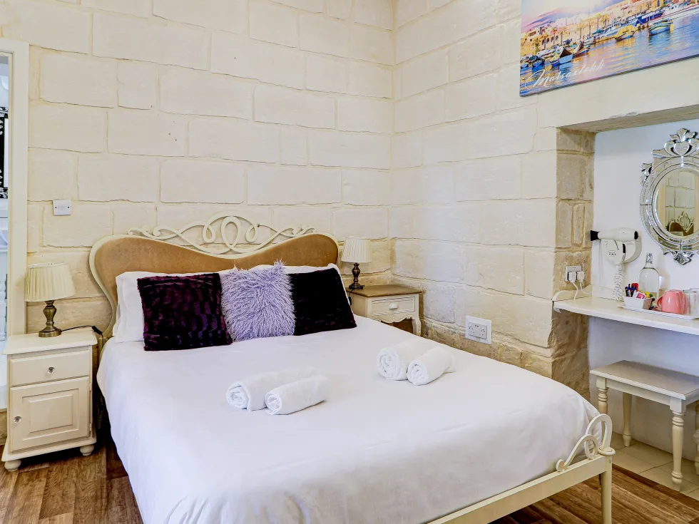 6 bed House of Character For Sale in Zebbug, Zebbug - thumb 15