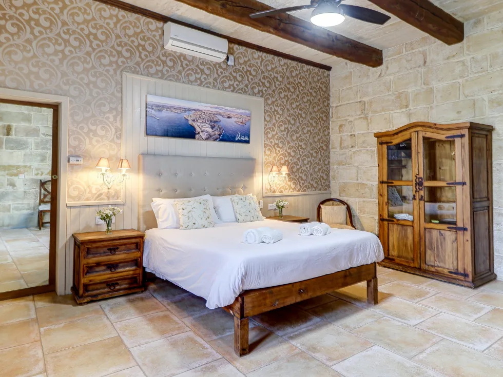 6 bed House of Character For Sale in Zebbug, Zebbug - thumb 19