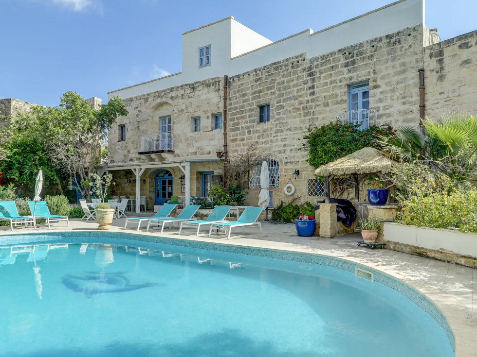 6 bed House of Character For Sale in Zebbug, Zebbug - thumb 2
