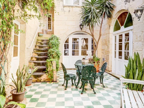 6 bed House of Character For Sale in Zebbug, Zebbug - thumb 6