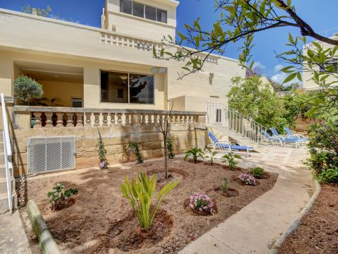 3 bed Farmhouse For Rent in San Gwann, San Gwann - thumb 4