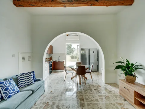 3 bed Farmhouse For Rent in San Gwann, San Gwann - thumb 5