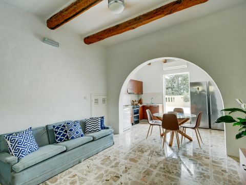 3 bed Farmhouse For Rent in San Gwann, San Gwann - thumb 6