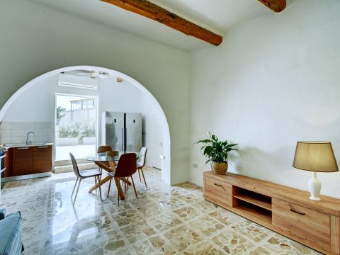 3 bed Farmhouse For Rent in San Gwann, San Gwann - thumb 7