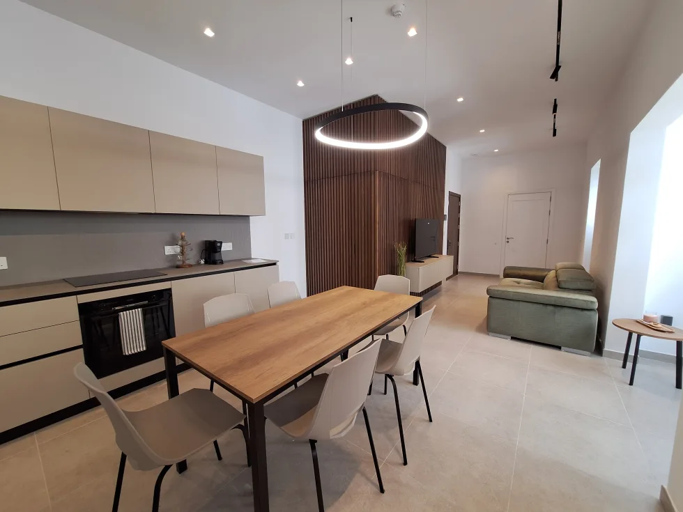 2 bed Apartment For Rent in Gzira, Gzira - thumb 1