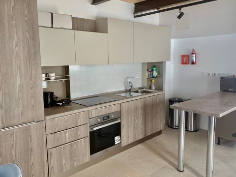 2 bed Penthouse For Rent in St Julian's, St Julian's - thumb 3