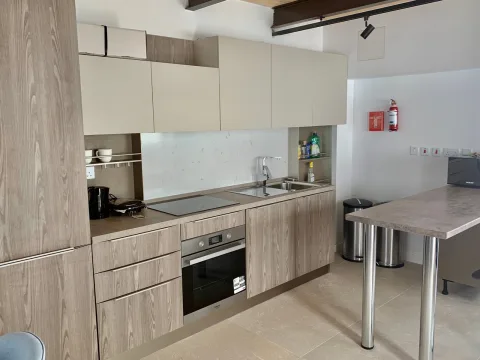 2 bed Penthouse For Rent in St Julian's, St Julian's - thumb 3