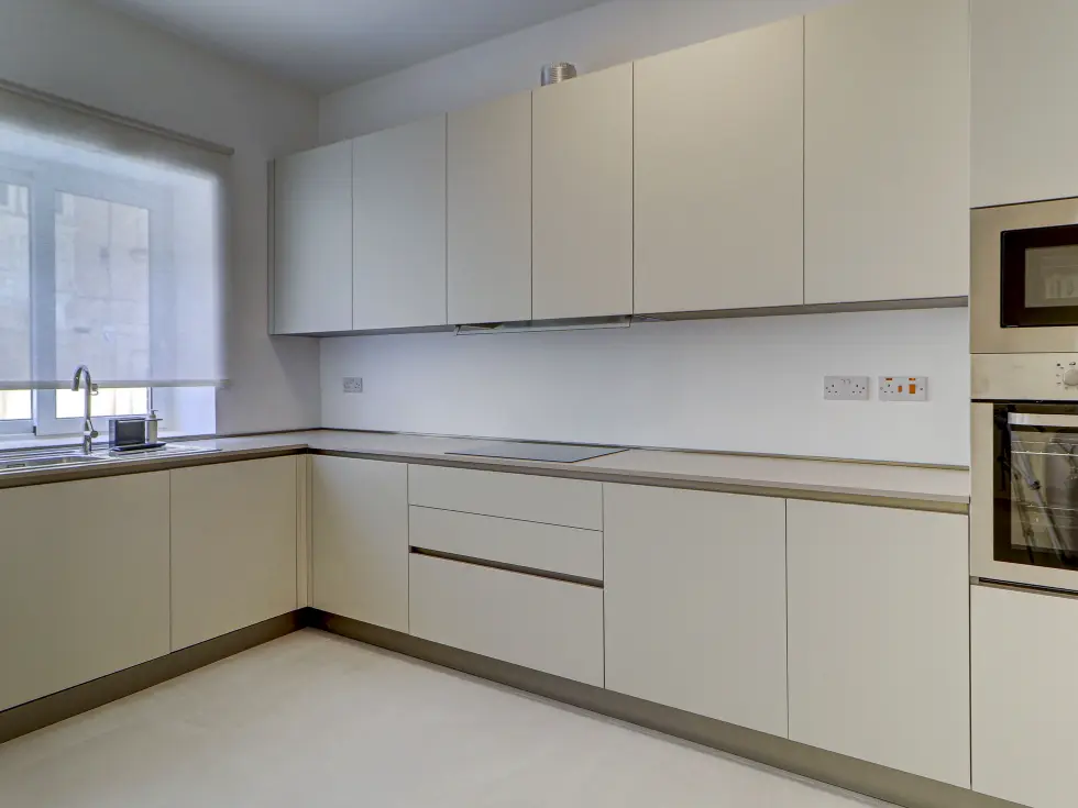 3 bed Apartment For Rent in Sliema, Sliema - thumb 10