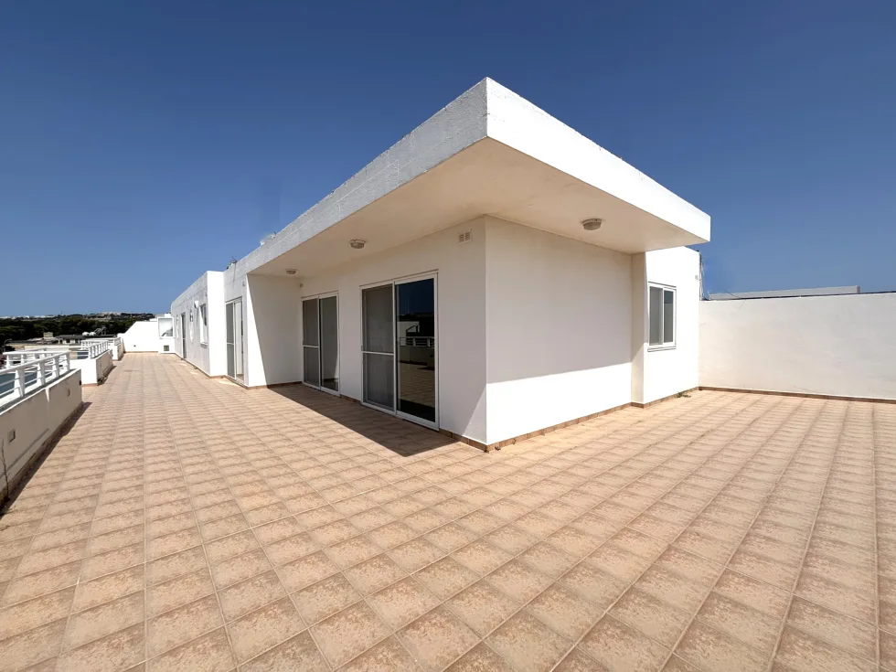 3 bed Penthouse For Rent in Attard, Attard - thumb 2
