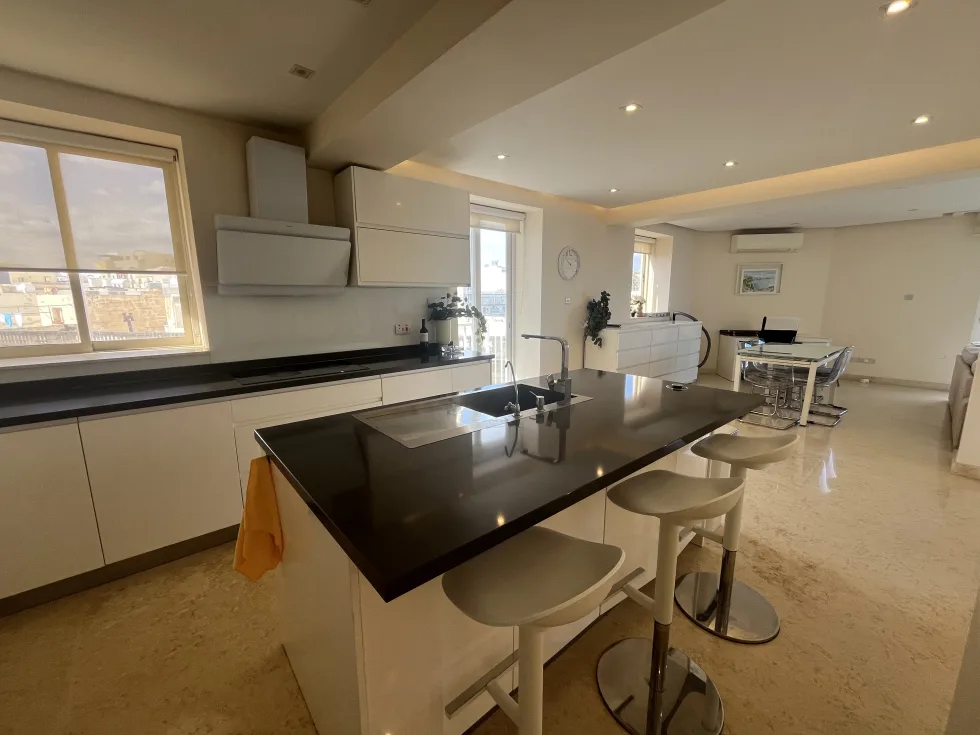 3 bed Apartment For Rent in Sliema, Sliema - thumb 12