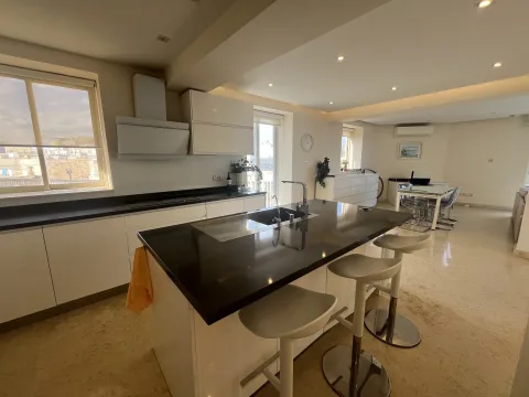 3 bed Apartment For Rent in Sliema, Sliema - thumb 12