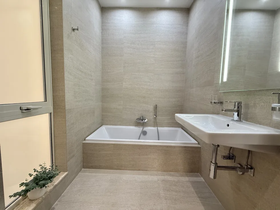 2 bed Apartment For Rent in Sliema, Sliema - thumb 10