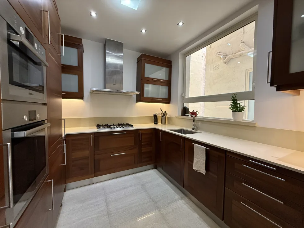 2 bed Apartment For Rent in Sliema, Sliema - thumb 6