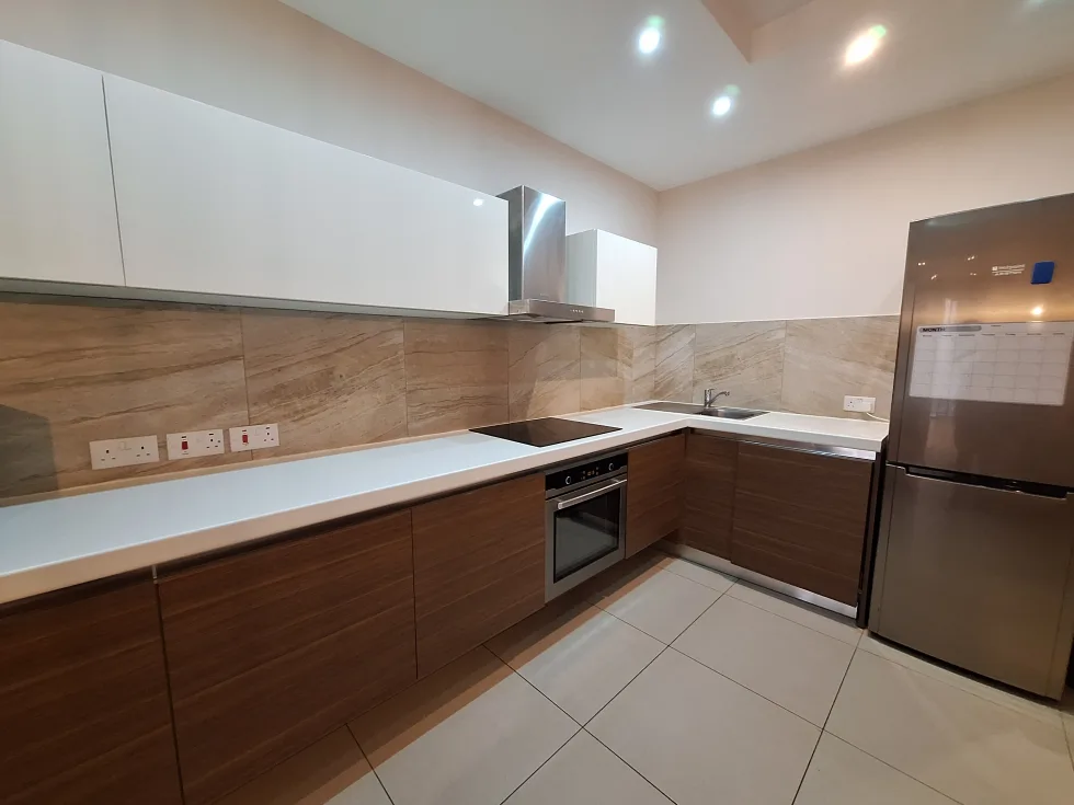 2 bed Apartment For Rent in Sliema, Sliema - thumb 4