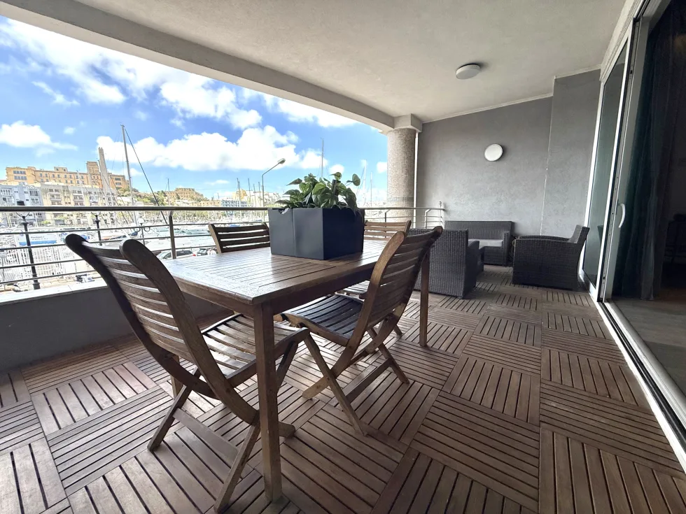 2 bed Apartment For Rent in Ta' Xbiex, Ta' Xbiex - thumb 1