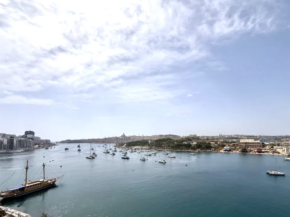 3 bed Apartment For Rent in Sliema, Sliema - thumb 1