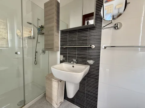 3 bed Apartment For Rent in Sliema, Sliema - thumb 11