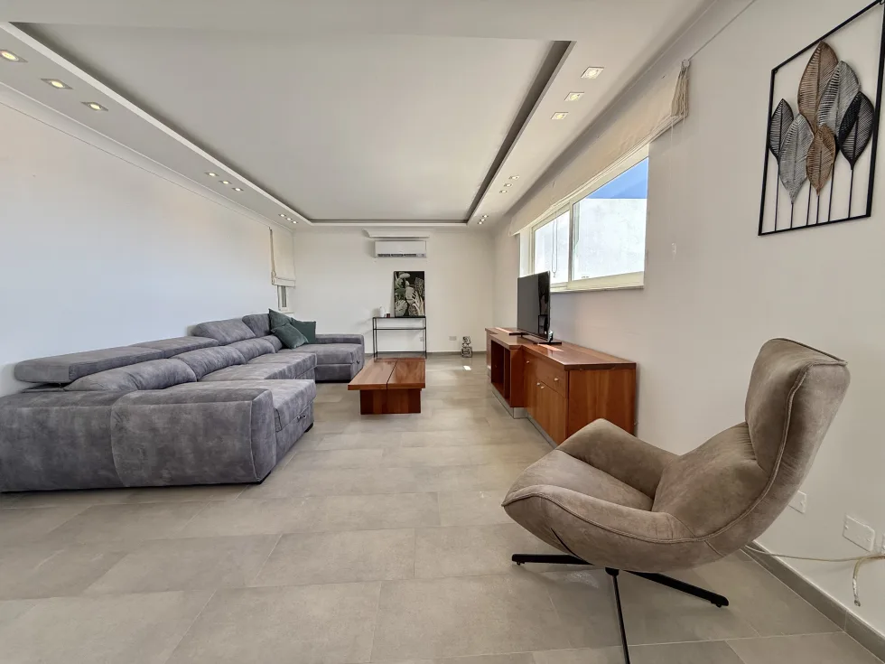 3 bed Penthouse For Rent in Mellieha, Mellieha - thumb 5