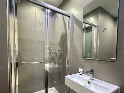 2 bed Apartment For Rent in St Julian's, St Julian's - thumb 6