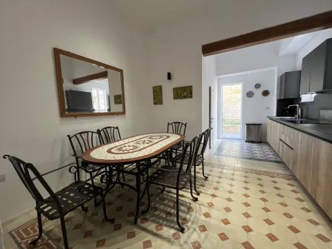 3 bed Town House For Rent in Sliema, Sliema - thumb 5