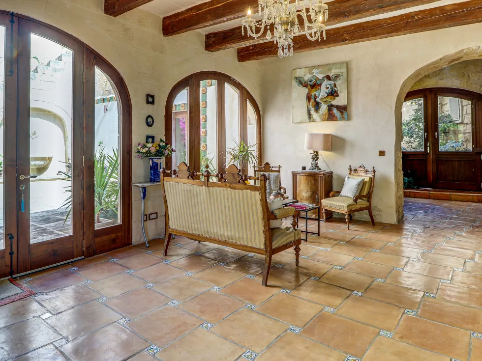 9 bed House of Character For Sale in Birkirkara, Birkirkara - thumb 6