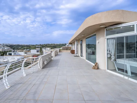 4 bed Penthouse For Rent in Swieqi, Swieqi - thumb 1