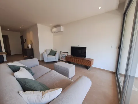 3 bed Apartment For Rent in Sliema, Sliema - thumb 2