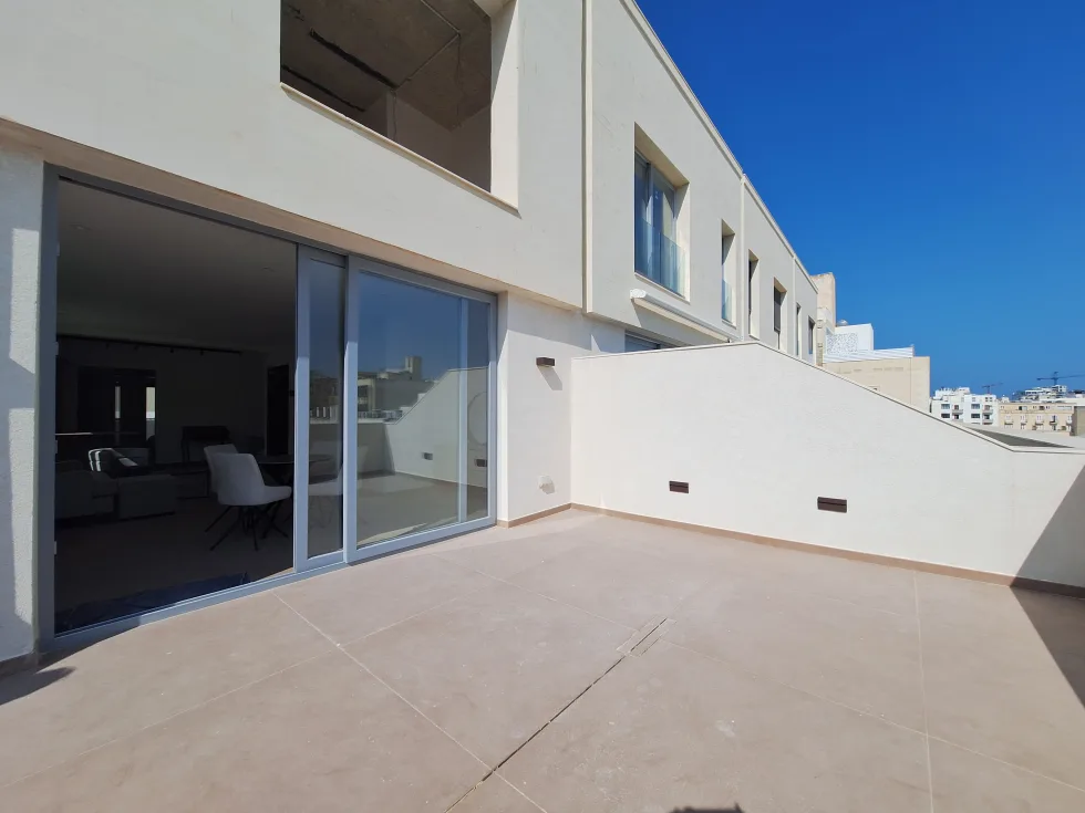 2 bed Apartment For Rent in Sliema, Sliema - thumb 1