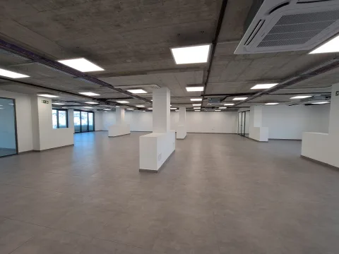 0 bed Office For Rent in Ta' Xbiex, Ta' Xbiex - thumb 1