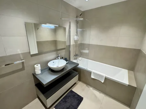 3 bed Apartment For Rent in St Paul's Bay, St Paul's Bay - thumb 5