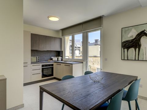 3 bed Apartment For Rent in St Julian's, St Julian's - thumb 2