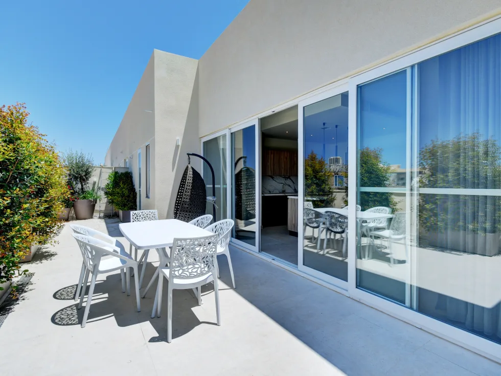 3 bed Penthouse For Rent in St Julian's, St Julian's - thumb 1