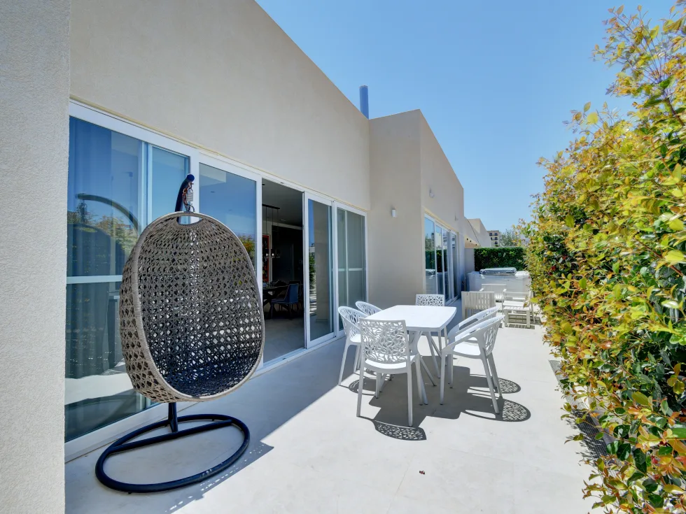 3 bed Penthouse For Rent in St Julian's, St Julian's - thumb 2