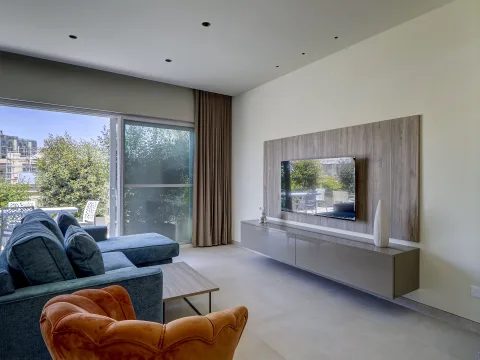 2 bed Penthouse For Rent in St Julian's, St Julian's - thumb 3