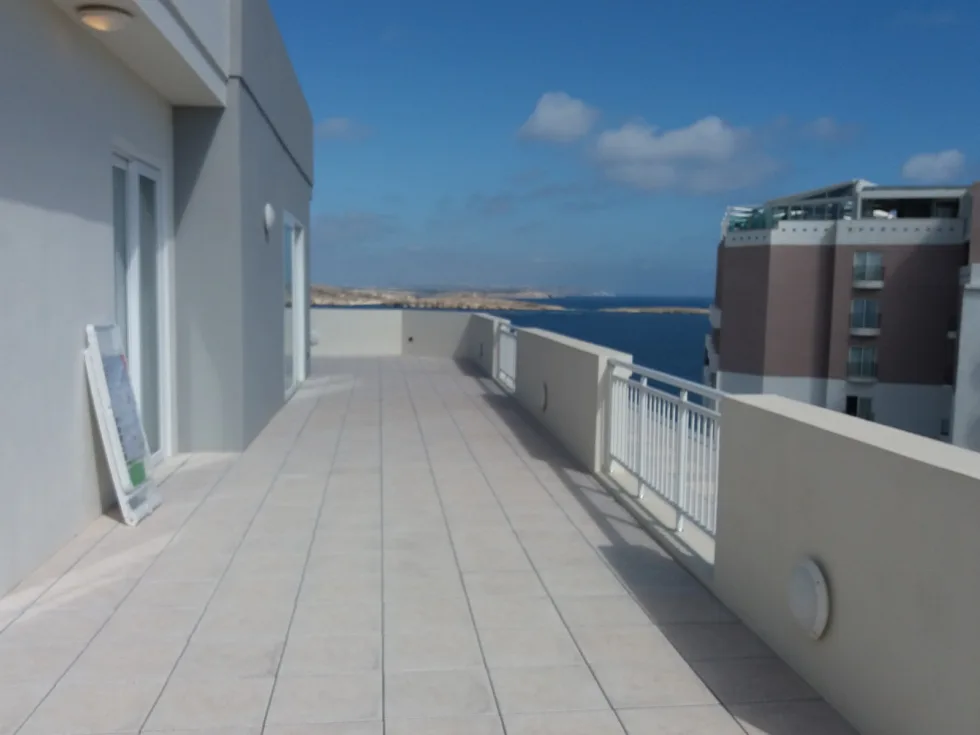 2 bed Penthouse For Rent in St Paul's Bay, St Paul's Bay - thumb 11