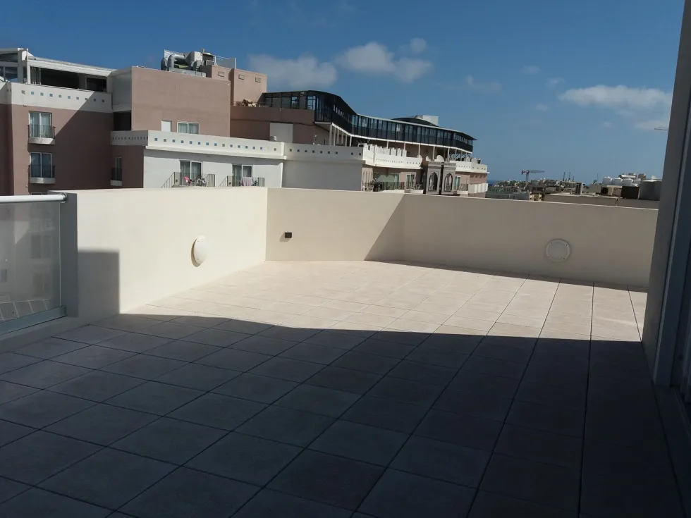 2 bed Penthouse For Rent in St Paul's Bay, St Paul's Bay - thumb 17