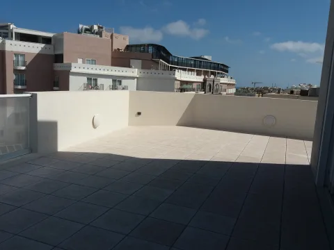 2 bed Penthouse For Rent in St Paul's Bay, St Paul's Bay - thumb 17