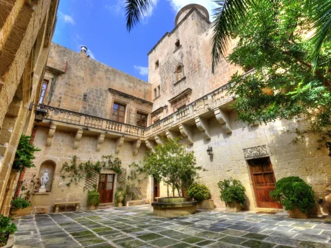 4 bed Palazzo For Rent in Qormi, Qormi - thumb 2